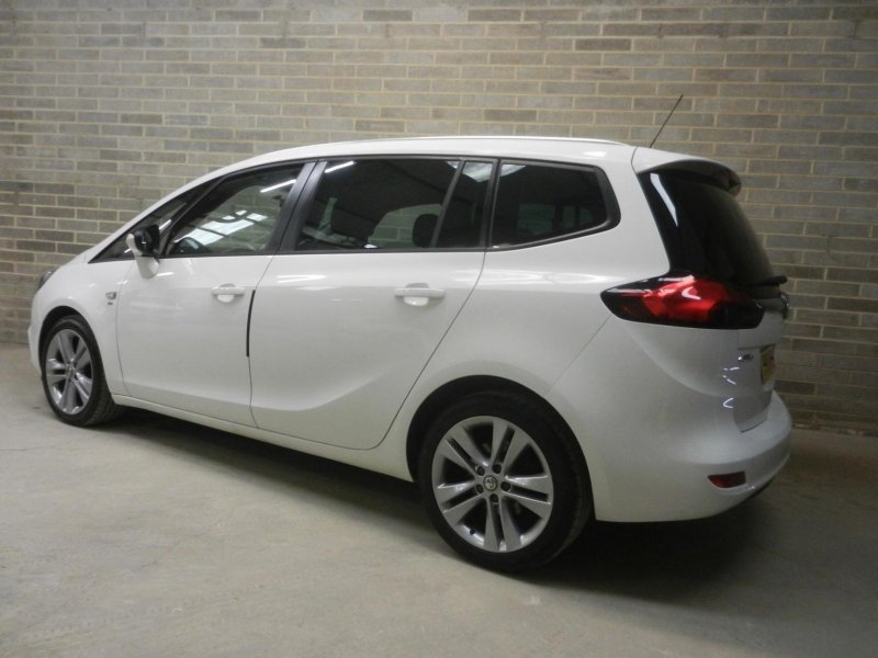 View VAUXHALL ZAFIRA TOURER 1.4i Turbo SRi Nav Euro 6 5dr