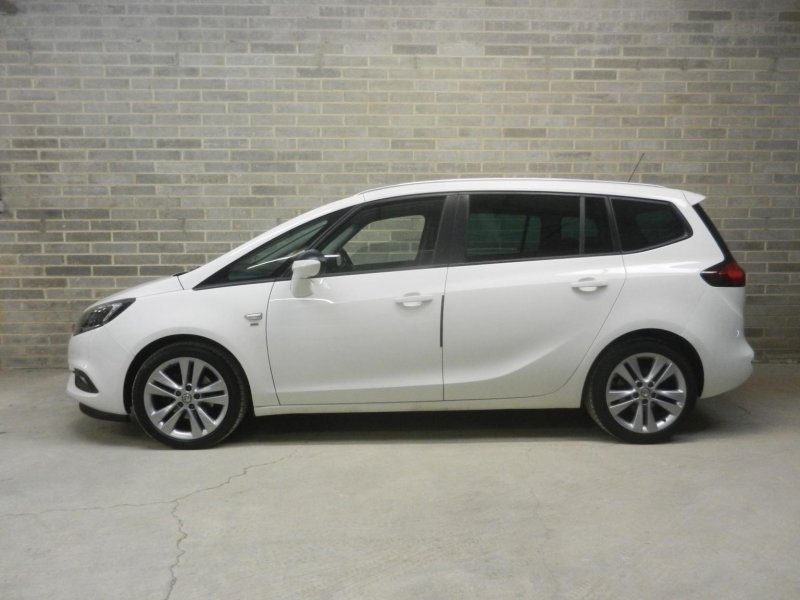 View VAUXHALL ZAFIRA TOURER 1.4i Turbo SRi Nav Euro 6 5dr