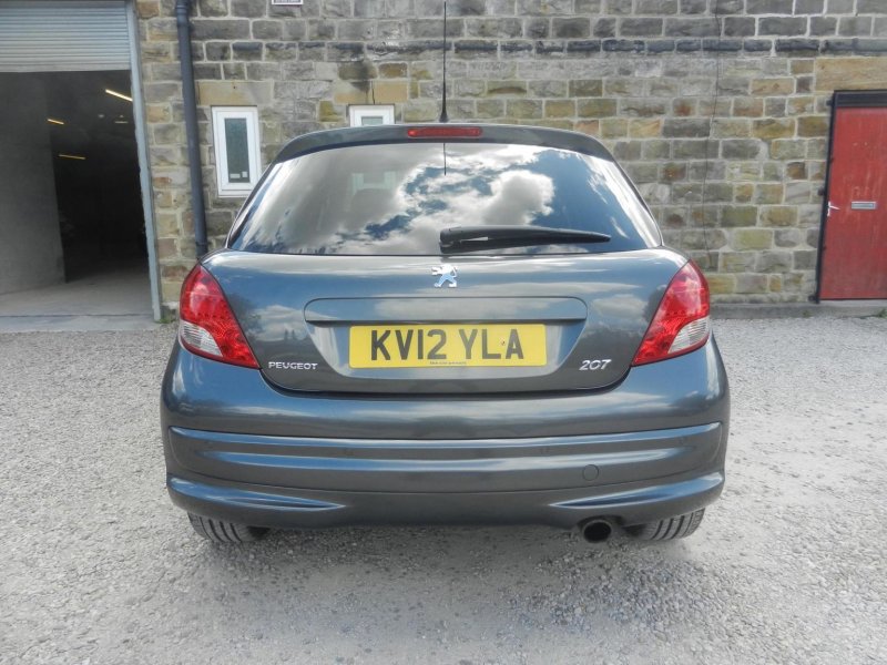 PEUGEOT 207