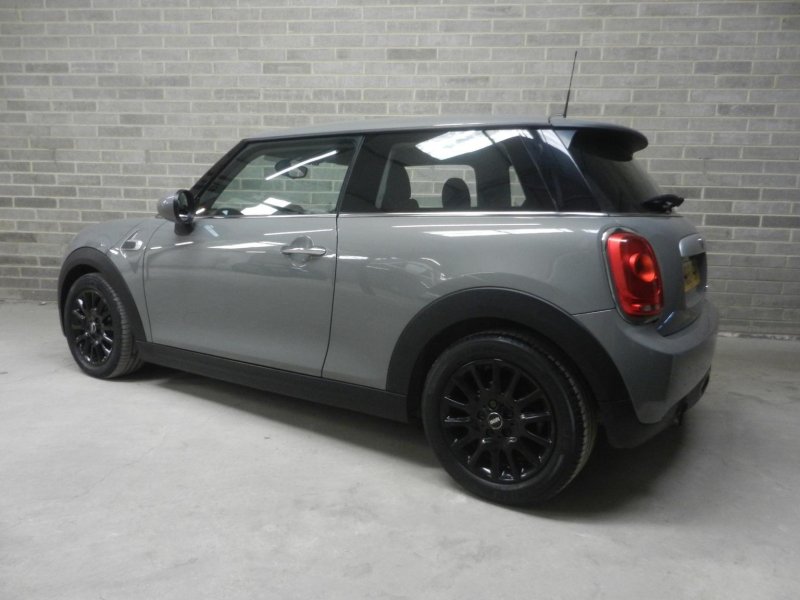 View MINI HATCH 1.5 Cooper Euro 6 (s/s) 3dr