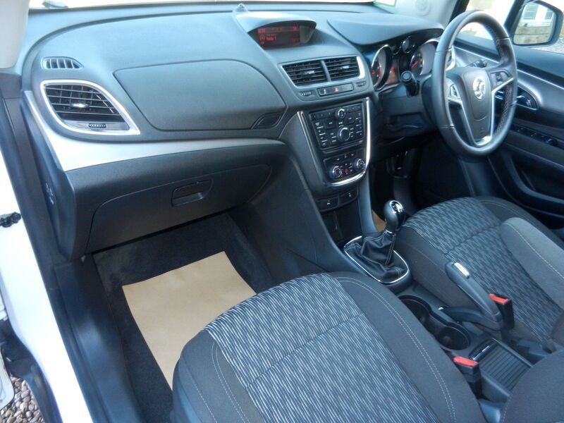 VAUXHALL MOKKA