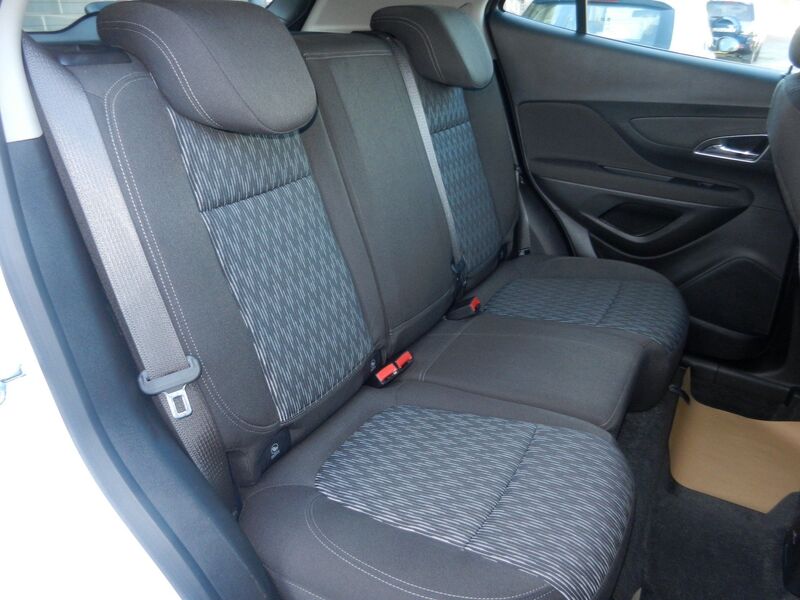 VAUXHALL MOKKA
