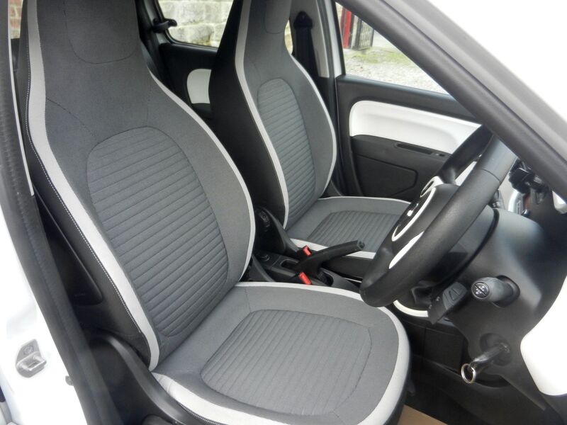 RENAULT TWINGO