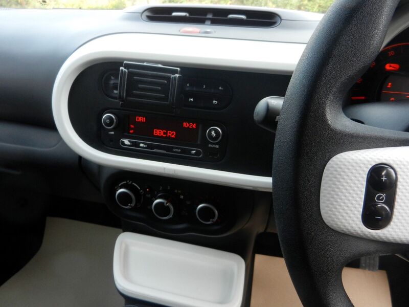 RENAULT TWINGO