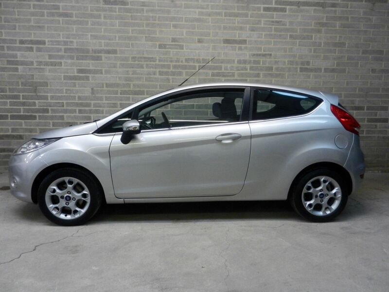 View FORD FIESTA 1.25 Zetec 3dr