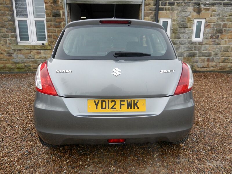 SUZUKI SWIFT