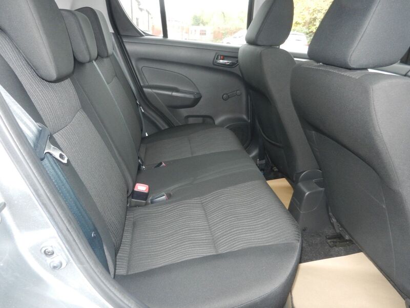 SUZUKI SWIFT
