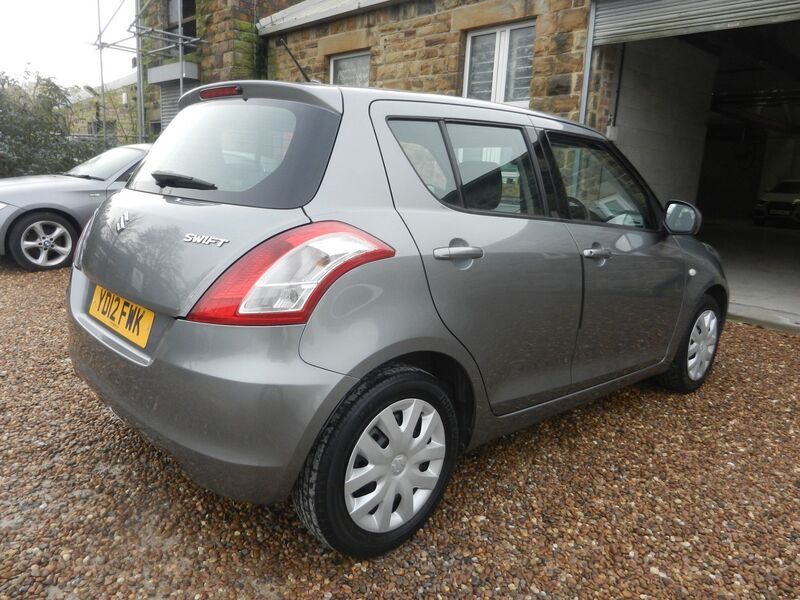SUZUKI SWIFT