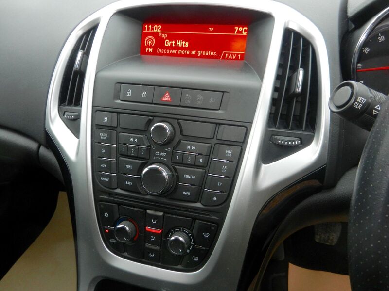 VAUXHALL ASTRA