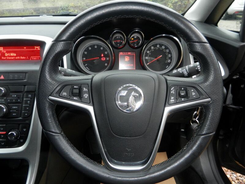 VAUXHALL ASTRA