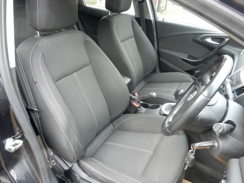 VAUXHALL ASTRA