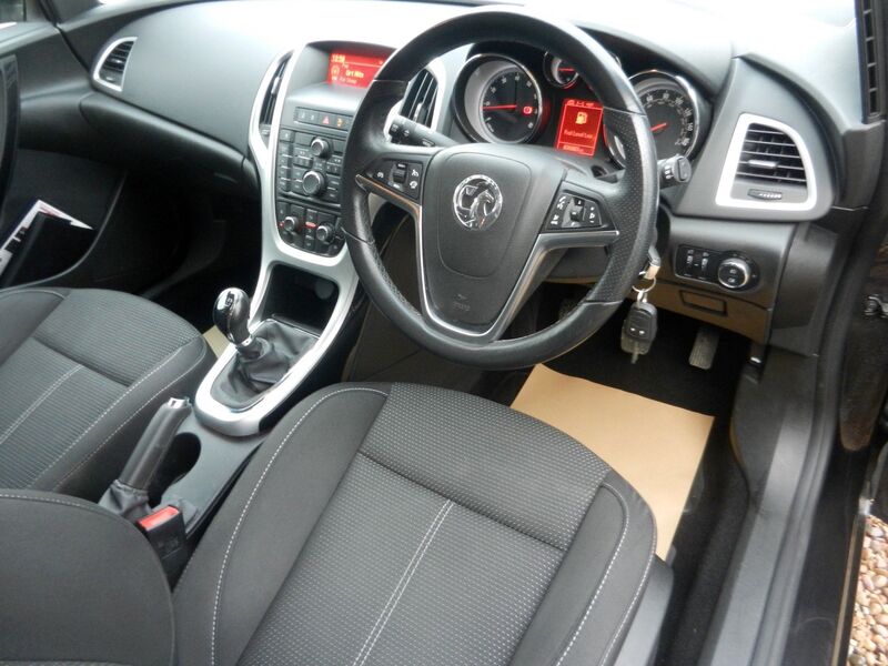 VAUXHALL ASTRA