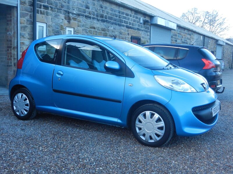PEUGEOT 107