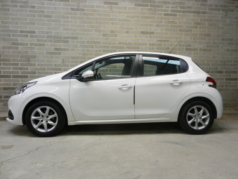 View PEUGEOT 208 1.2 PureTech Active Euro 6 5dr