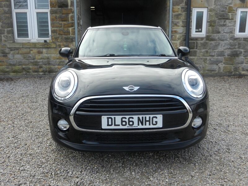 MINI HATCH