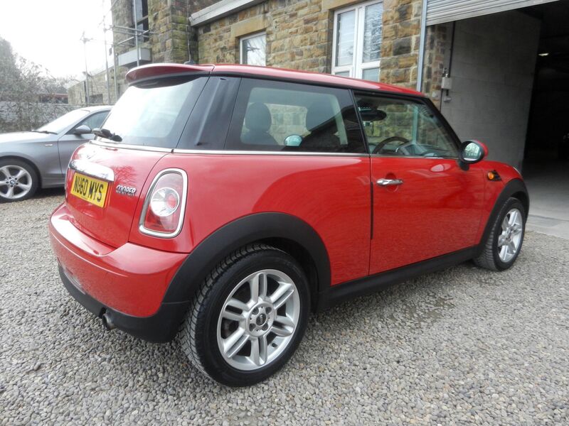 MINI HATCH