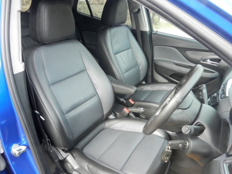 VAUXHALL MOKKA