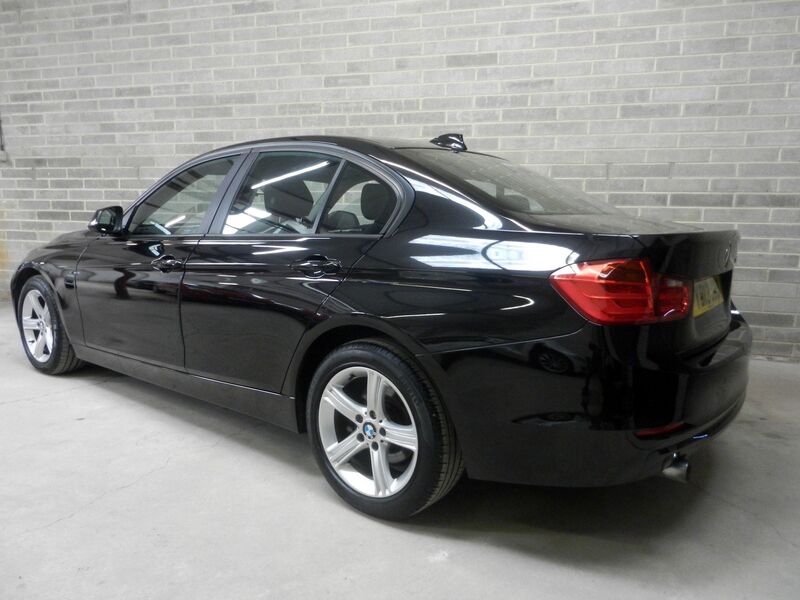 View BMW 3 SERIES 2.0 316d SE Euro 5 (s/s) 4dr