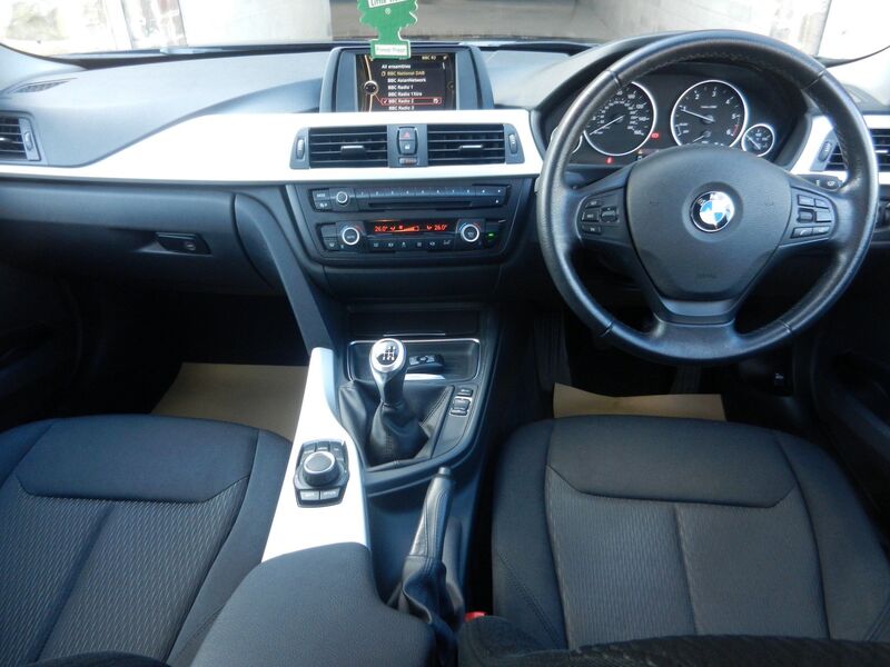 BMW 3 SERIES
