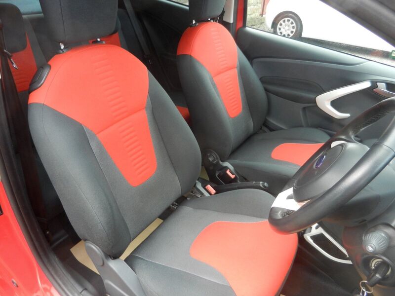 FORD KA
