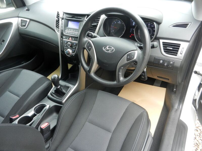 HYUNDAI I30