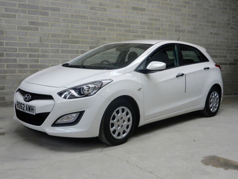 View HYUNDAI I30 1.6 CRDi Blue Drive Classic Euro 5 (s/s) 5dr