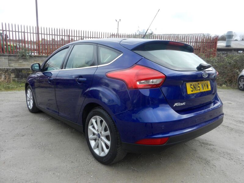 FORD FOCUS