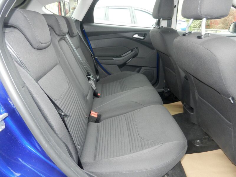 FORD FOCUS