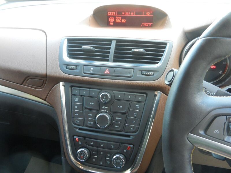 VAUXHALL MOKKA