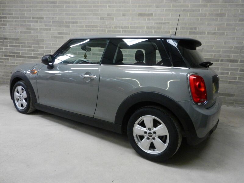 View MINI HATCH 1.5 One D Euro 6 (s/s) 3dr