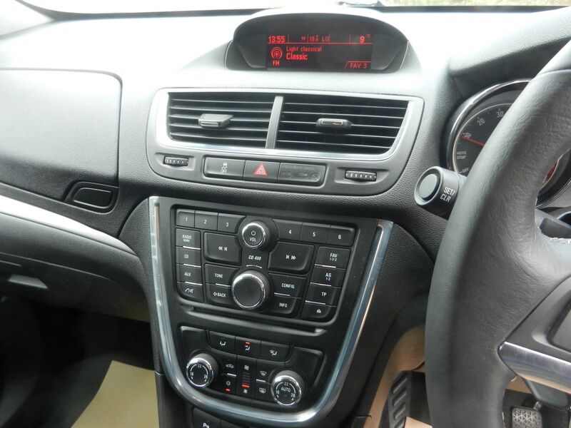 VAUXHALL MOKKA