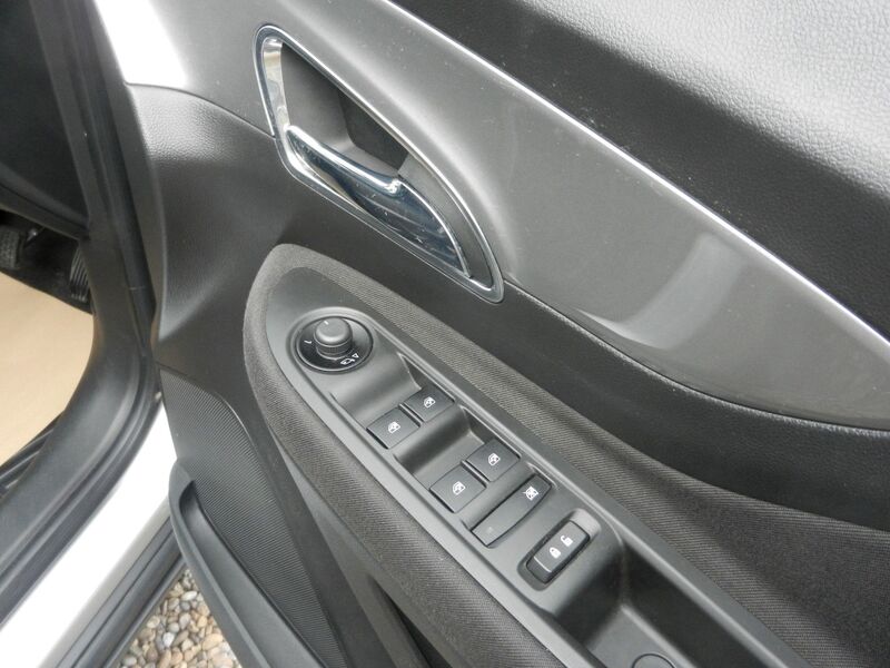 VAUXHALL MOKKA