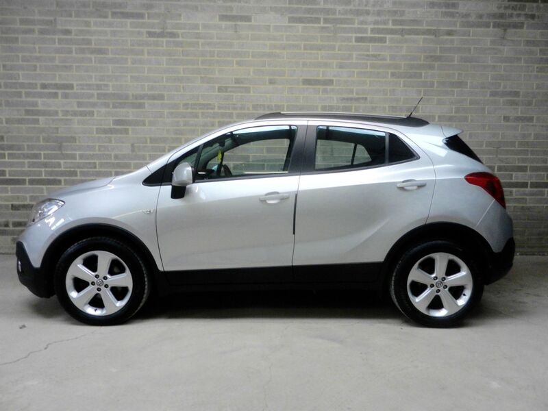 View VAUXHALL MOKKA 1.6 Exclusiv 2WD Euro 5 (s/s) 5dr