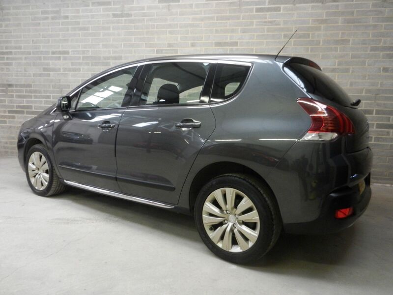 View PEUGEOT 3008 1.6 HDi Active Euro 5 5dr