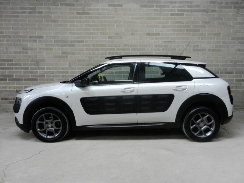 View CITROEN C4 CACTUS 1.2 PureTech Feel Euro 6 (s/s) 5dr