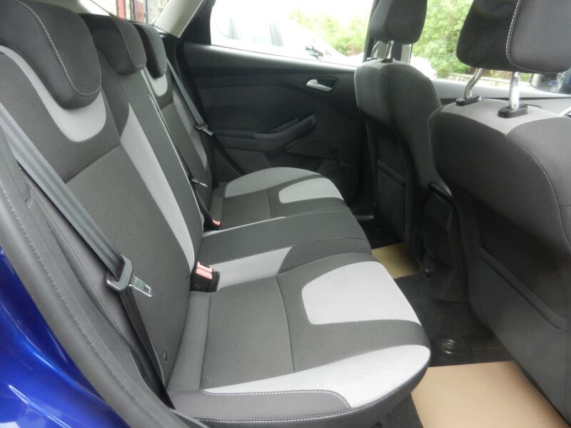 FORD FOCUS