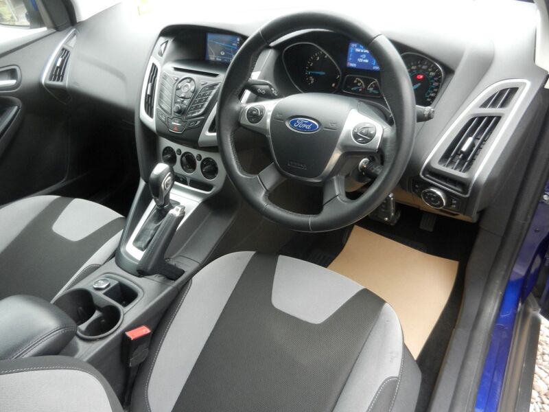 FORD FOCUS
