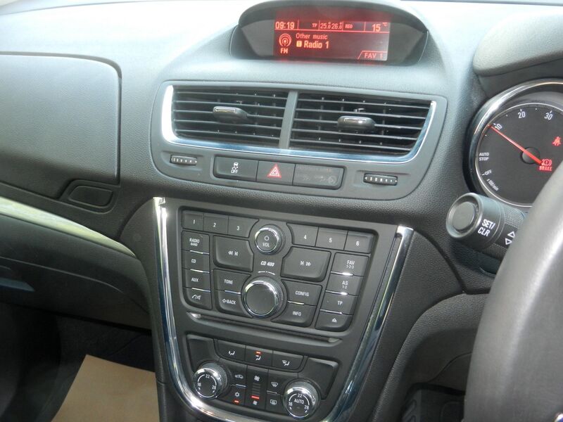 VAUXHALL MOKKA