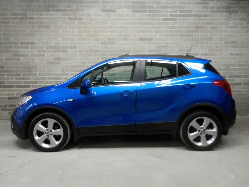 View VAUXHALL MOKKA 1.7 CDTi Exclusiv 4WD Euro 5 (s/s) 5dr