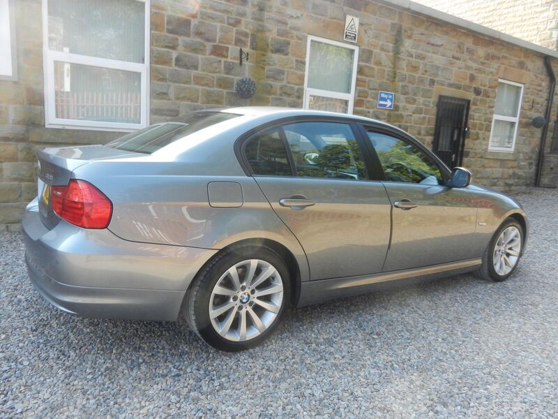 BMW 3 SERIES
