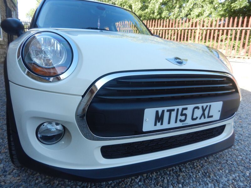MINI HATCH