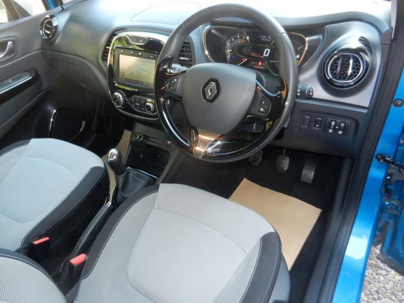 RENAULT CAPTUR