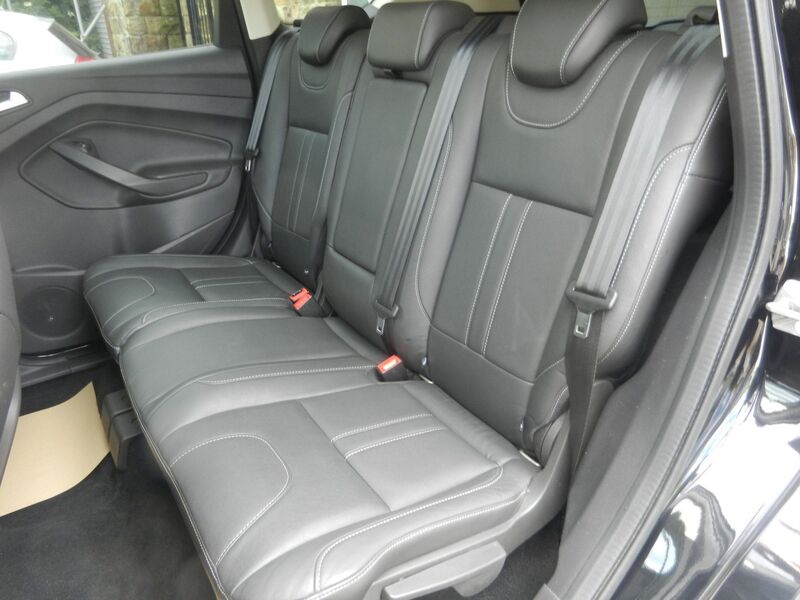 FORD KUGA