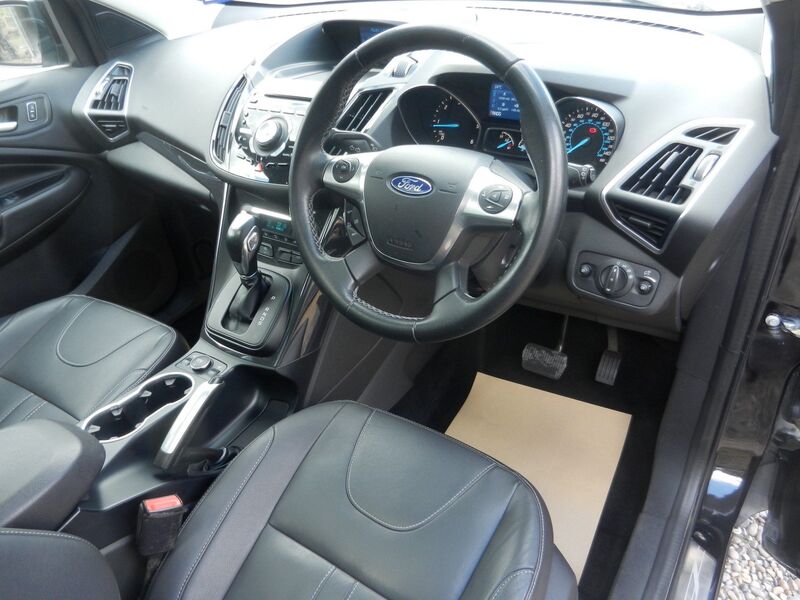 FORD KUGA