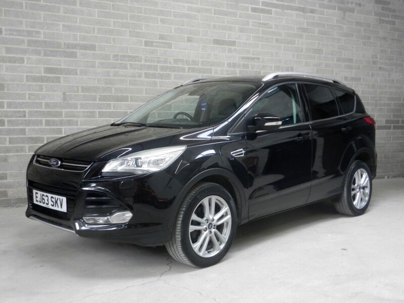 View FORD KUGA 2.0 TDCi Titanium X Powershift AWD Euro 5 5dr