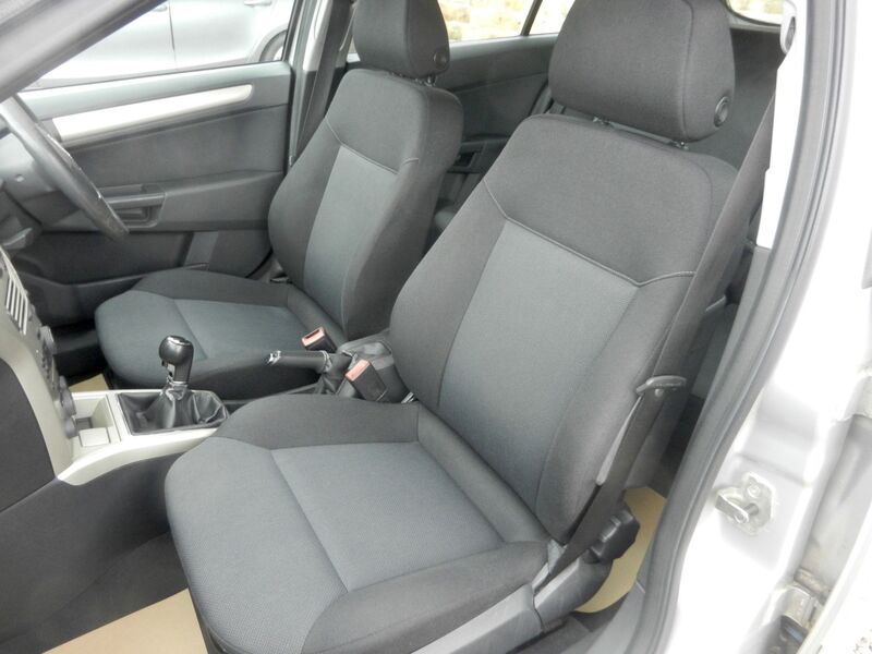 VAUXHALL ASTRA