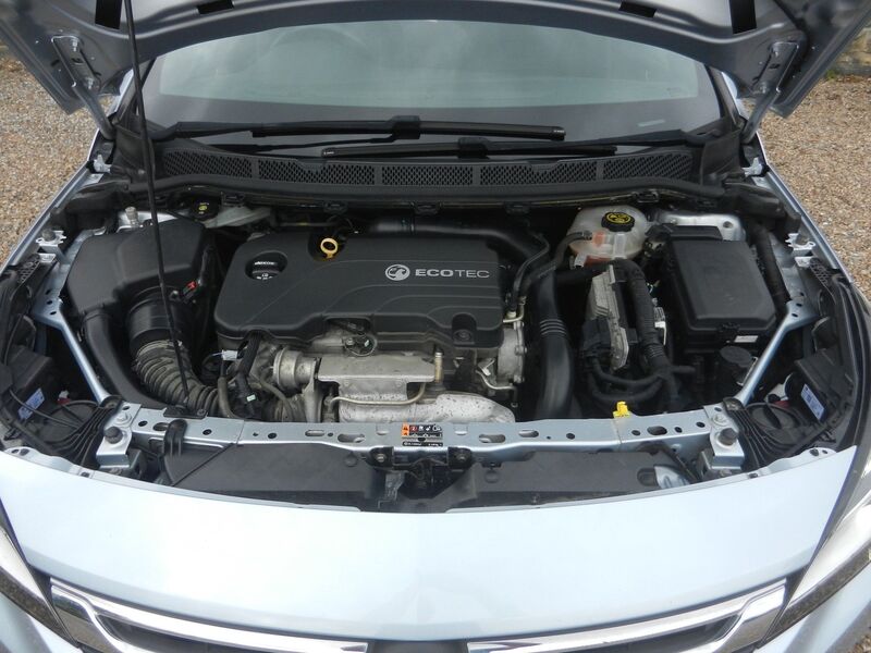 VAUXHALL ASTRA