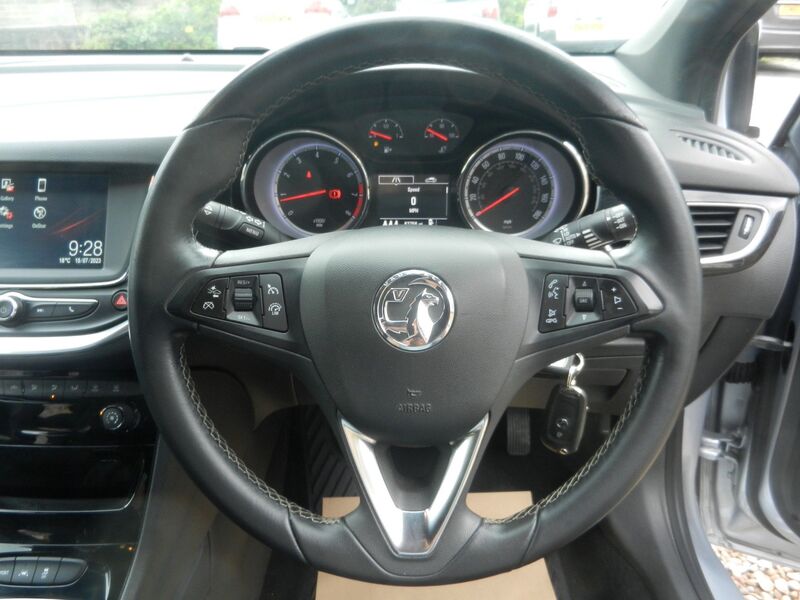 VAUXHALL ASTRA