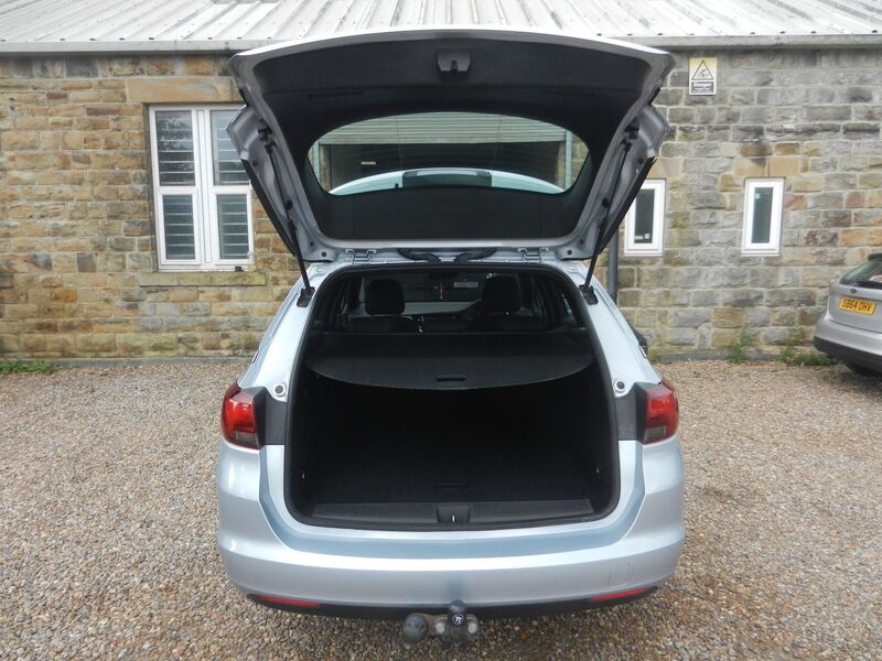 VAUXHALL ASTRA