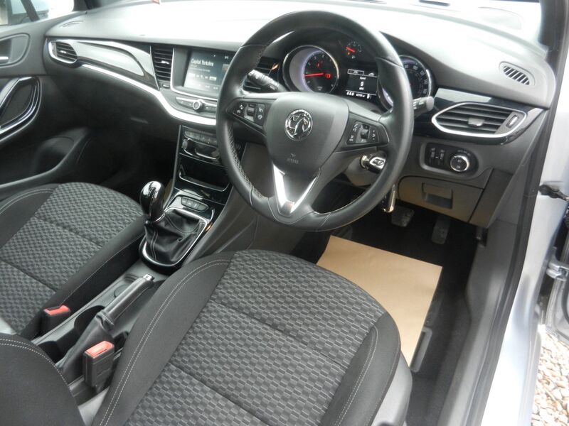 VAUXHALL ASTRA
